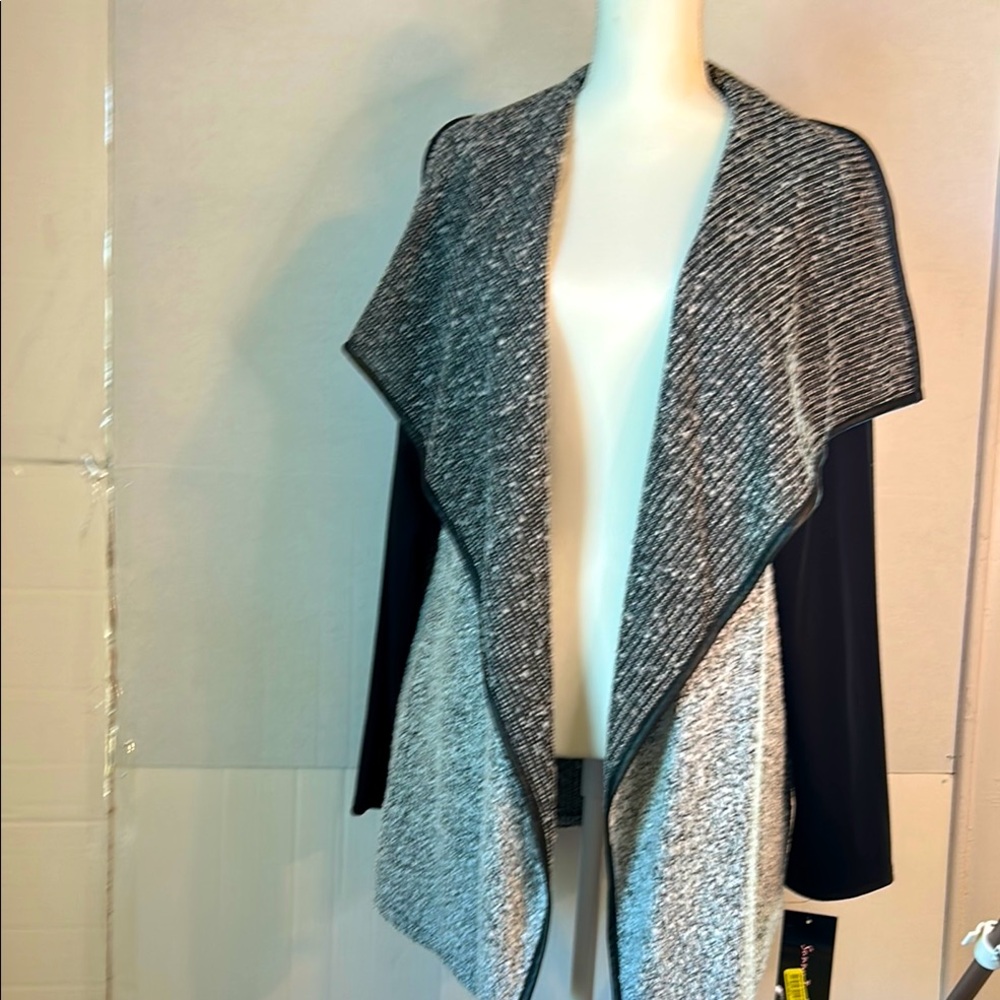 NWT Sunny Taylor Lightweight Wool Blend Open Front Black White Cardigan. Size XL